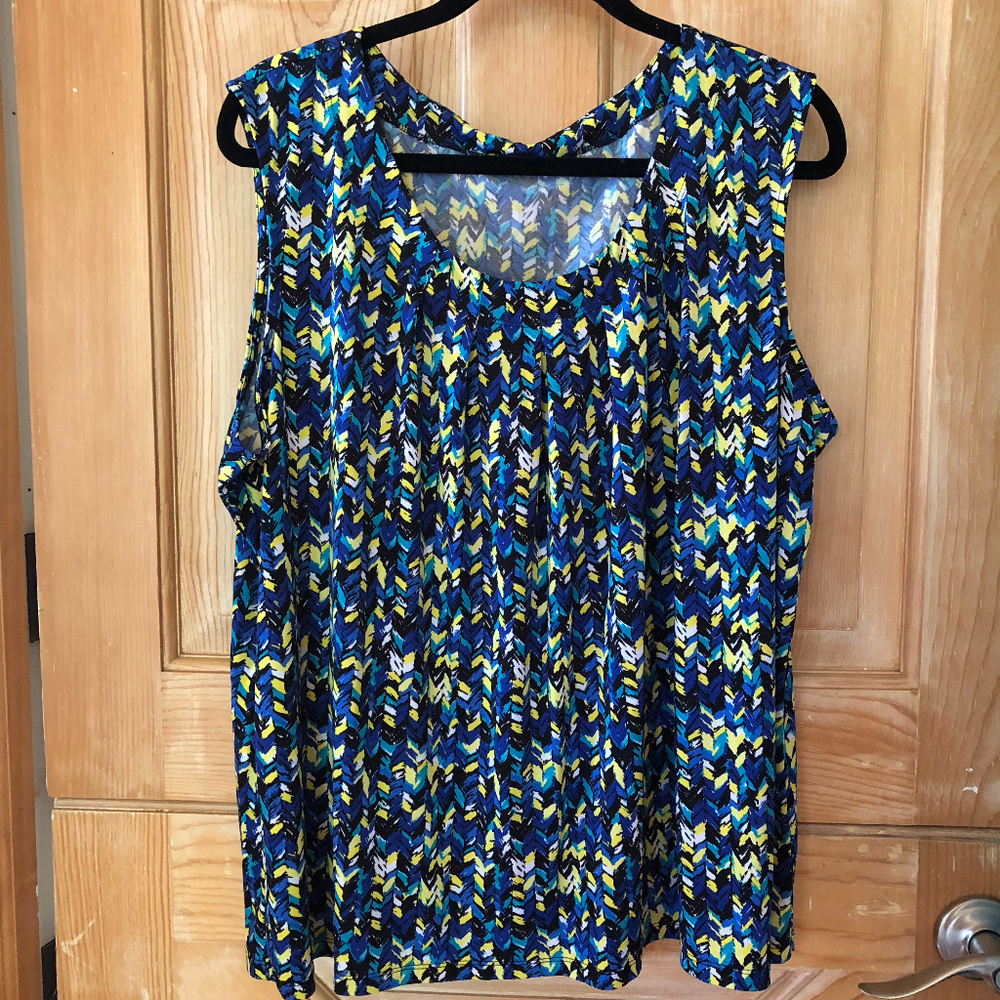 Bright Chevron Print Pleated Dressy Tank 2/3X